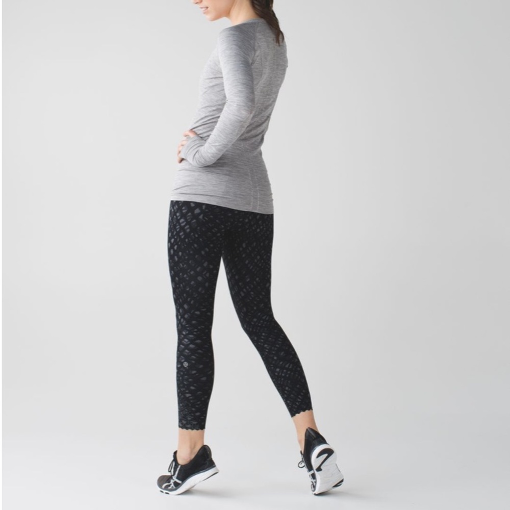 Lululemon Tight Stuff Tight Reflective Size 6